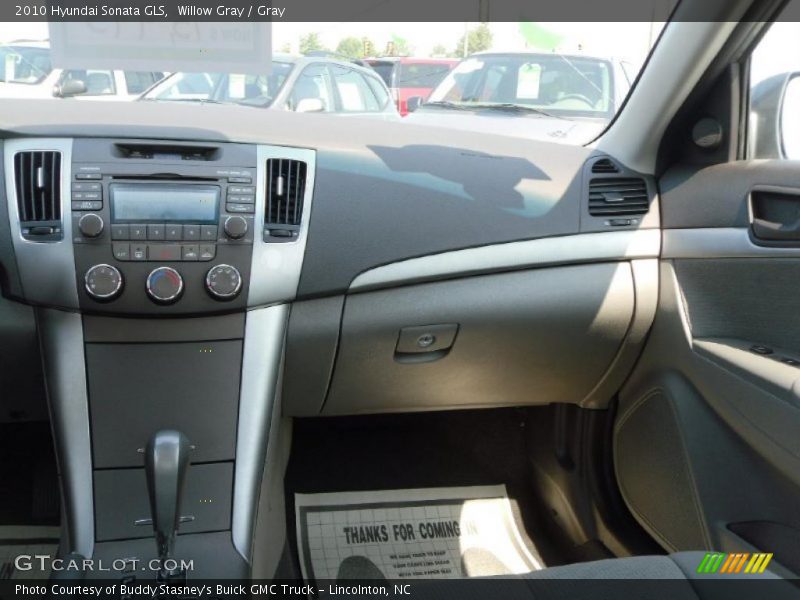 Willow Gray / Gray 2010 Hyundai Sonata GLS