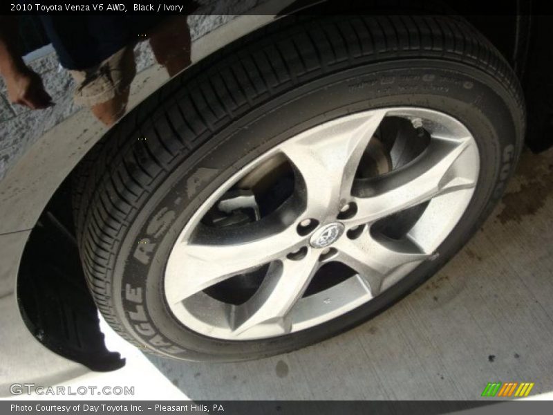 Black / Ivory 2010 Toyota Venza V6 AWD