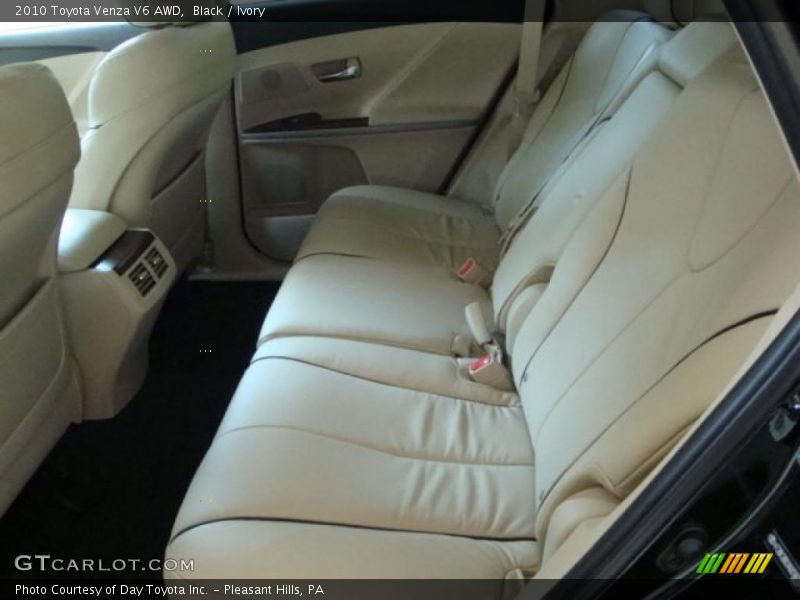Black / Ivory 2010 Toyota Venza V6 AWD