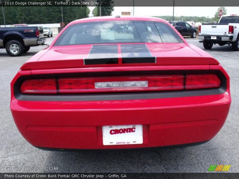 TorRed / Dark Slate Gray 2010 Dodge Challenger SE