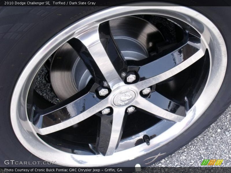 TorRed / Dark Slate Gray 2010 Dodge Challenger SE