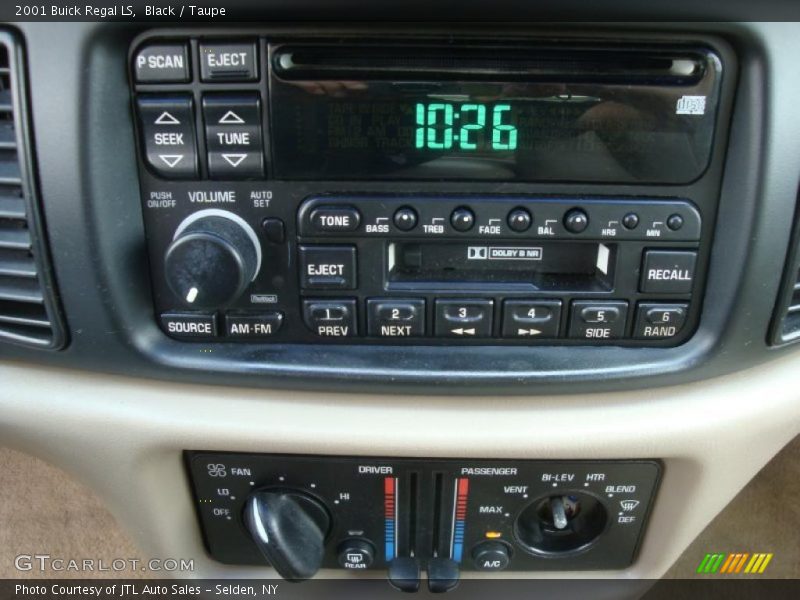 Black / Taupe 2001 Buick Regal LS