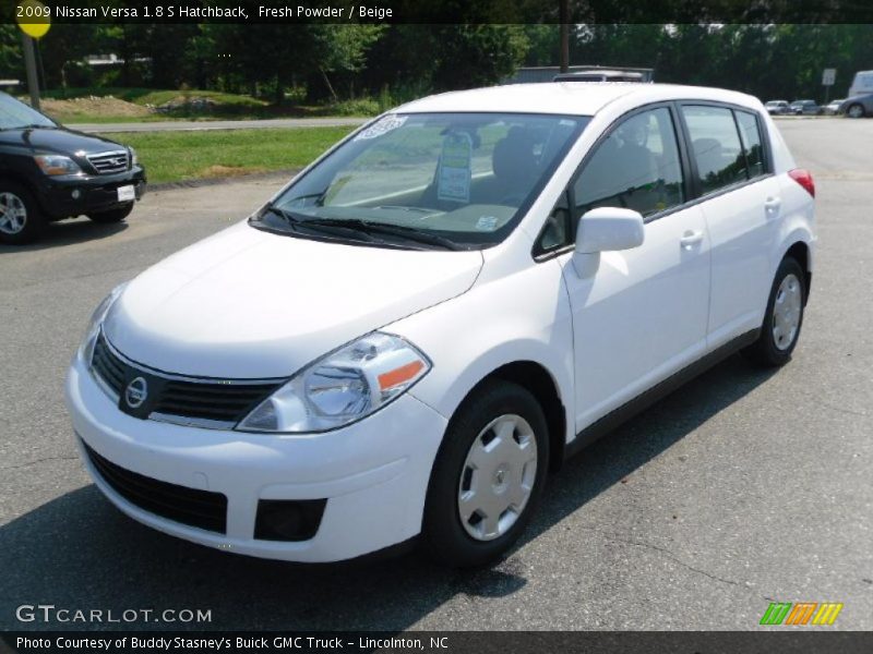 Fresh Powder / Beige 2009 Nissan Versa 1.8 S Hatchback