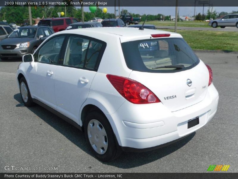 Fresh Powder / Beige 2009 Nissan Versa 1.8 S Hatchback