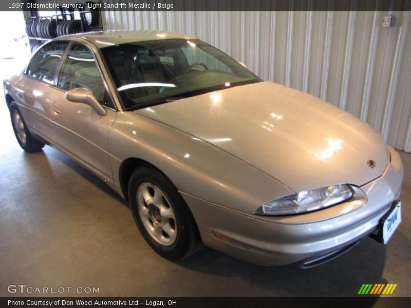 Light Sandrift Metallic / Beige 1997 Oldsmobile Aurora