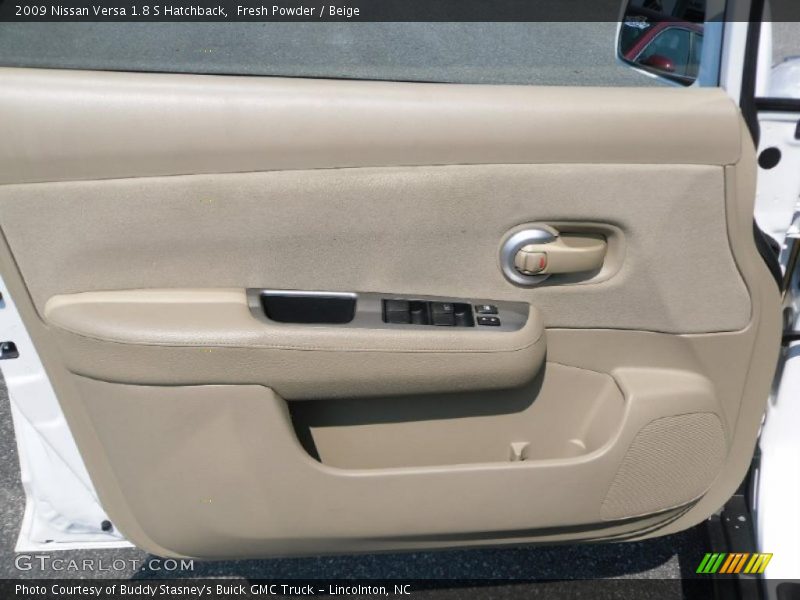 Fresh Powder / Beige 2009 Nissan Versa 1.8 S Hatchback