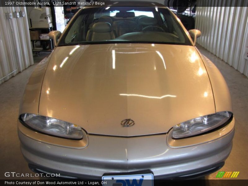 Light Sandrift Metallic / Beige 1997 Oldsmobile Aurora