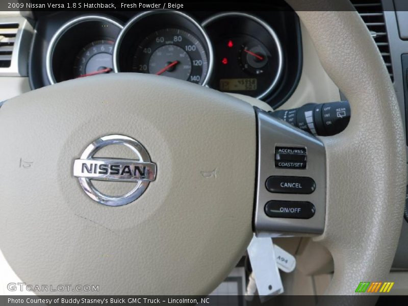 Fresh Powder / Beige 2009 Nissan Versa 1.8 S Hatchback