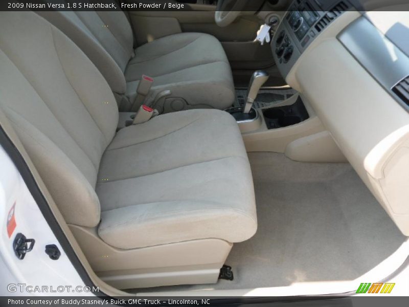 Fresh Powder / Beige 2009 Nissan Versa 1.8 S Hatchback