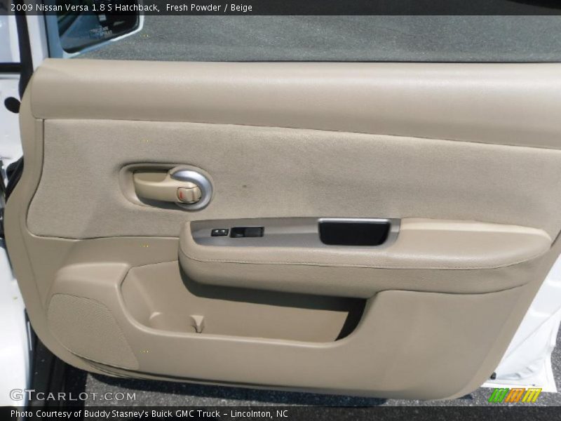 Fresh Powder / Beige 2009 Nissan Versa 1.8 S Hatchback