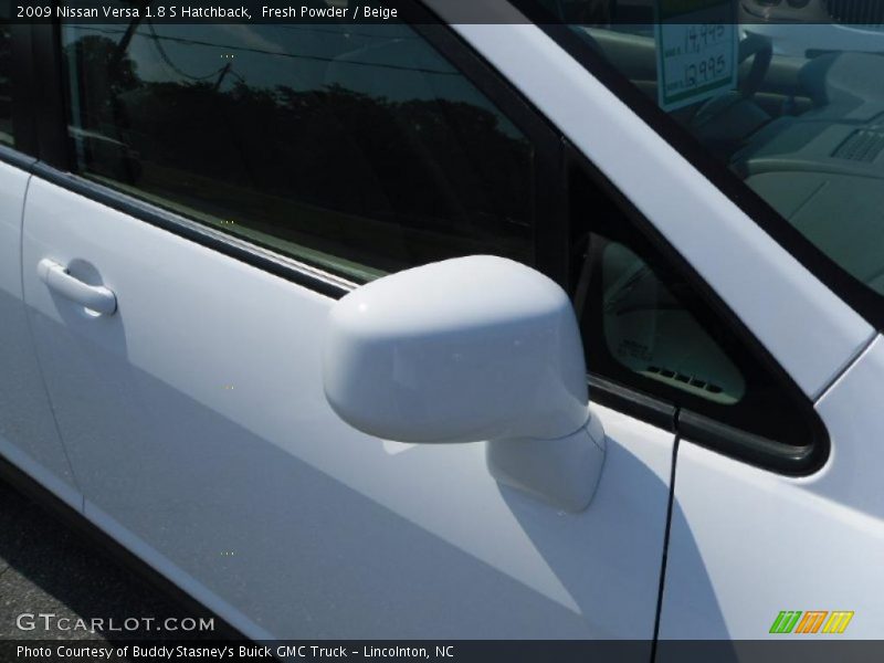Fresh Powder / Beige 2009 Nissan Versa 1.8 S Hatchback