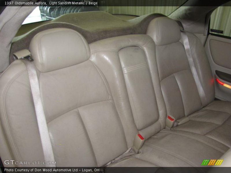 Light Sandrift Metallic / Beige 1997 Oldsmobile Aurora