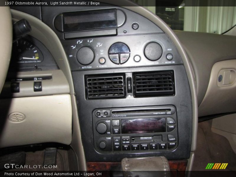 Light Sandrift Metallic / Beige 1997 Oldsmobile Aurora
