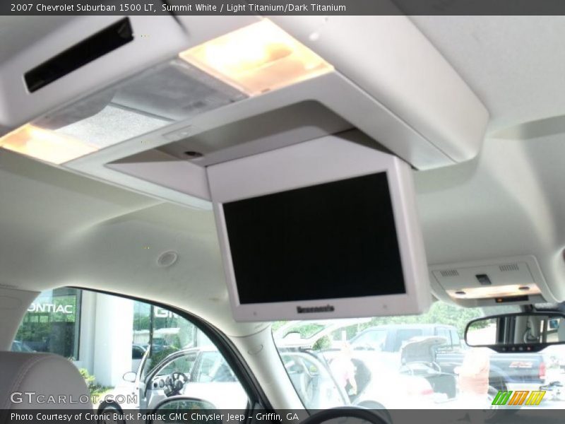 Summit White / Light Titanium/Dark Titanium 2007 Chevrolet Suburban 1500 LT
