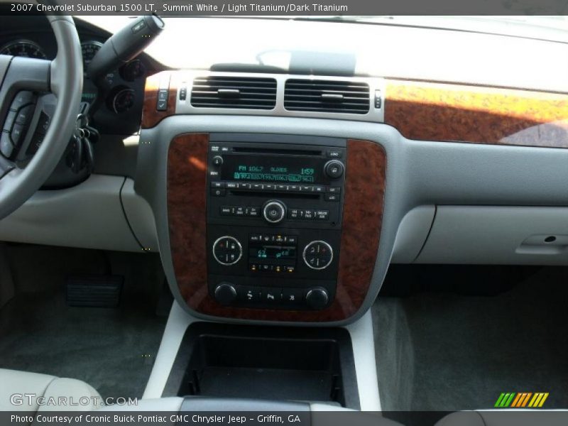 Summit White / Light Titanium/Dark Titanium 2007 Chevrolet Suburban 1500 LT
