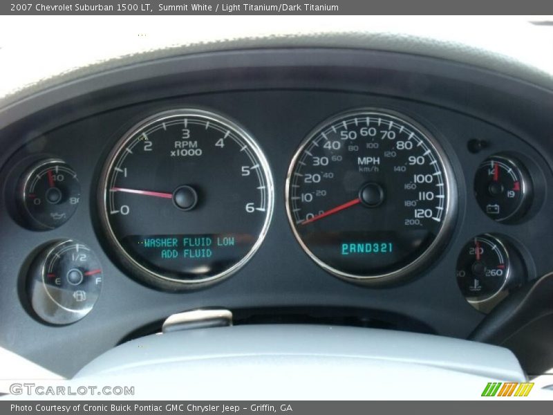 Summit White / Light Titanium/Dark Titanium 2007 Chevrolet Suburban 1500 LT