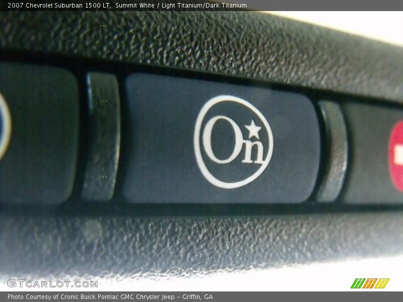 Summit White / Light Titanium/Dark Titanium 2007 Chevrolet Suburban 1500 LT