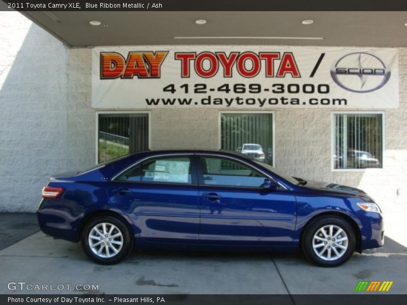Blue Ribbon Metallic / Ash 2011 Toyota Camry XLE