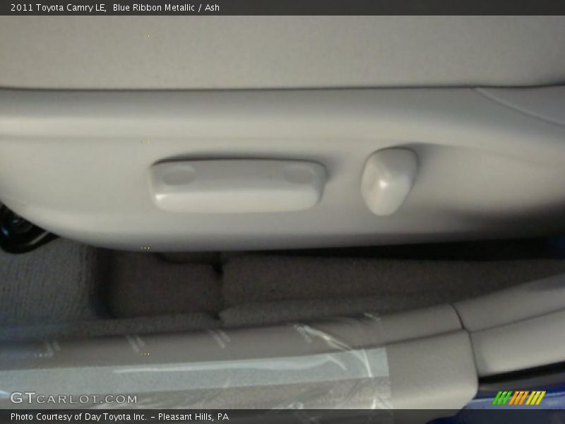 Blue Ribbon Metallic / Ash 2011 Toyota Camry LE
