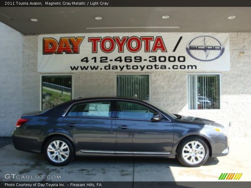 Magnetic Gray Metallic / Light Gray 2011 Toyota Avalon