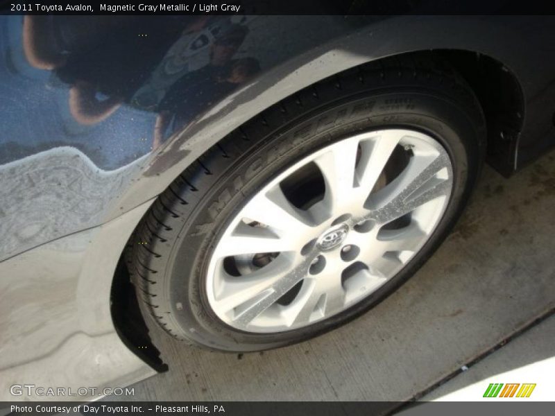 Magnetic Gray Metallic / Light Gray 2011 Toyota Avalon
