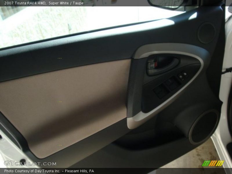 Super White / Taupe 2007 Toyota RAV4 4WD