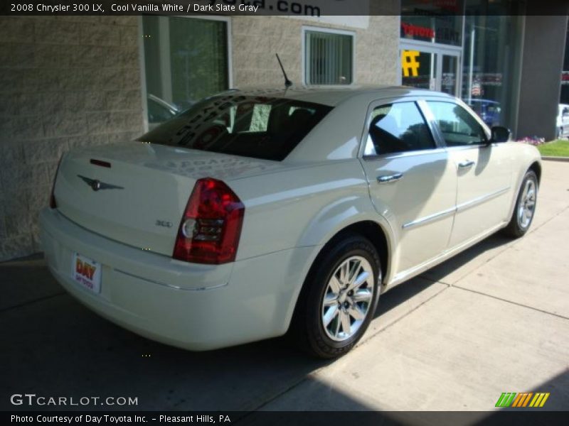 Cool Vanilla White / Dark Slate Gray 2008 Chrysler 300 LX