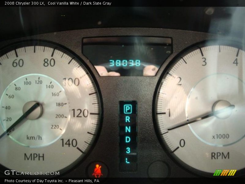 Cool Vanilla White / Dark Slate Gray 2008 Chrysler 300 LX