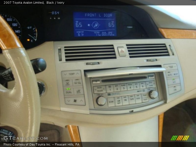 Black / Ivory 2007 Toyota Avalon Limited