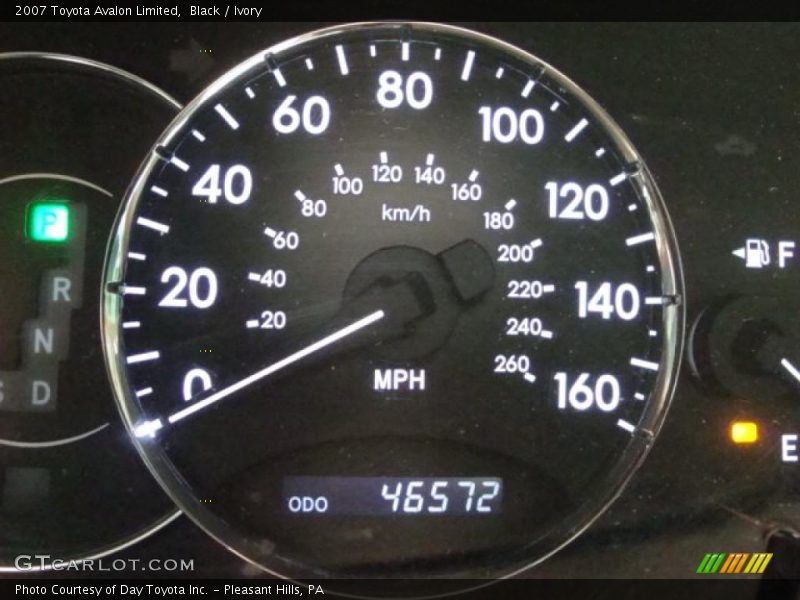 Black / Ivory 2007 Toyota Avalon Limited