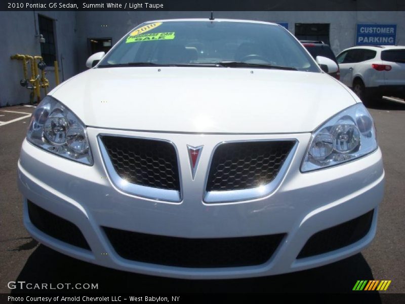 Summit White / Light Taupe 2010 Pontiac G6 Sedan