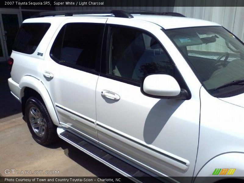 Super White / Light Charcoal 2007 Toyota Sequoia SR5