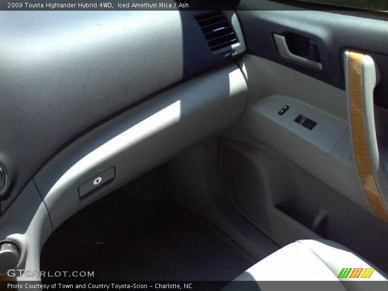 Iced Amethyst Mica / Ash 2009 Toyota Highlander Hybrid 4WD