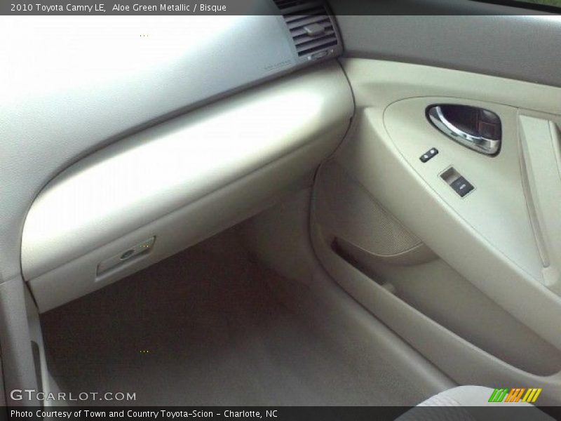 Aloe Green Metallic / Bisque 2010 Toyota Camry LE