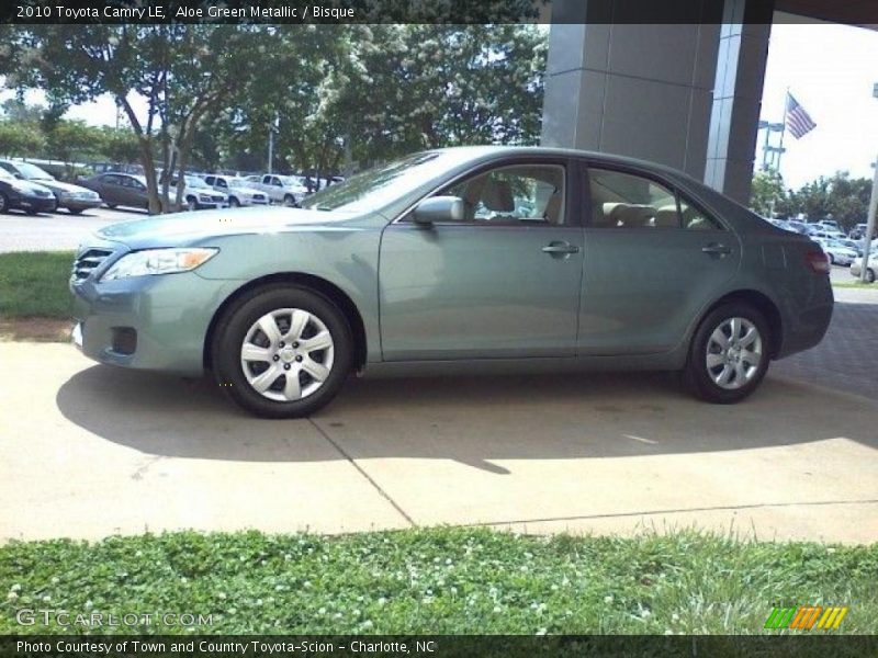 Aloe Green Metallic / Bisque 2010 Toyota Camry LE