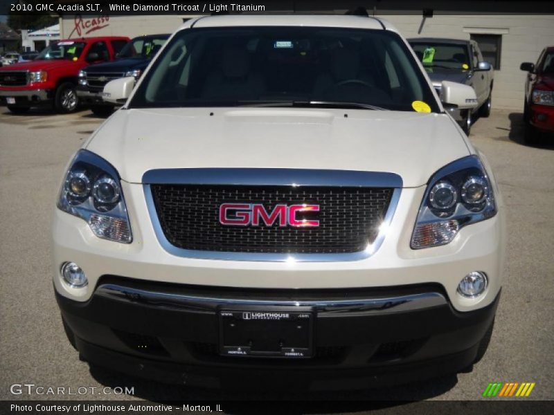 White Diamond Tricoat / Light Titanium 2010 GMC Acadia SLT