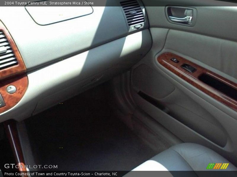 Stratosphere Mica / Stone 2004 Toyota Camry XLE