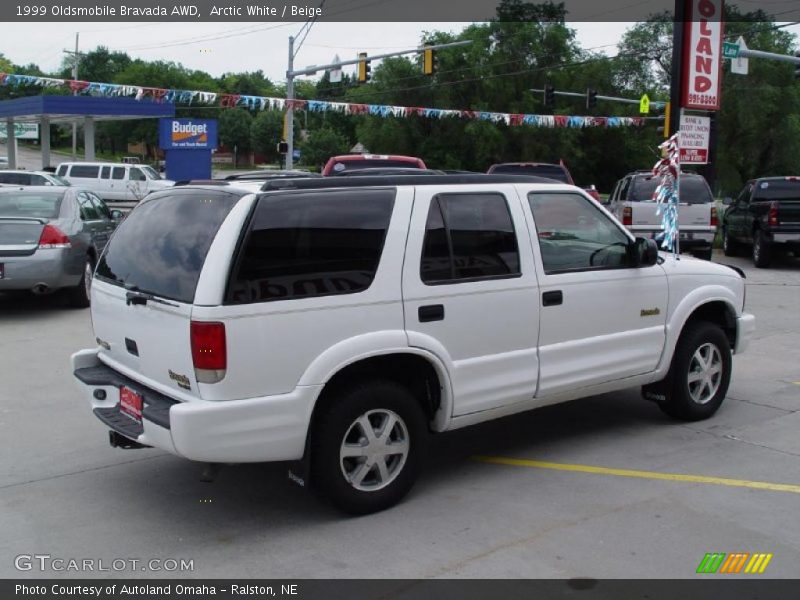 Arctic White / Beige 1999 Oldsmobile Bravada AWD