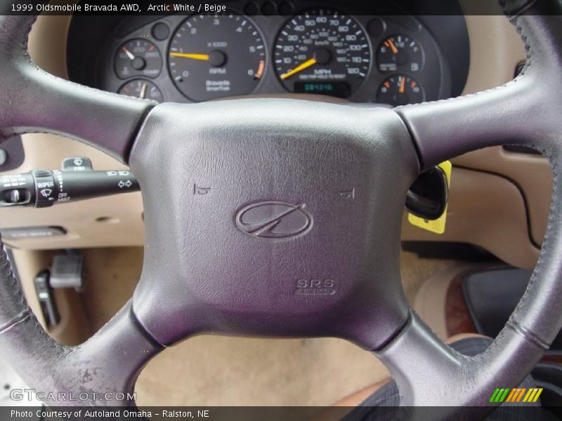 Arctic White / Beige 1999 Oldsmobile Bravada AWD