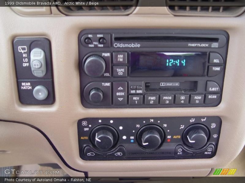 Arctic White / Beige 1999 Oldsmobile Bravada AWD