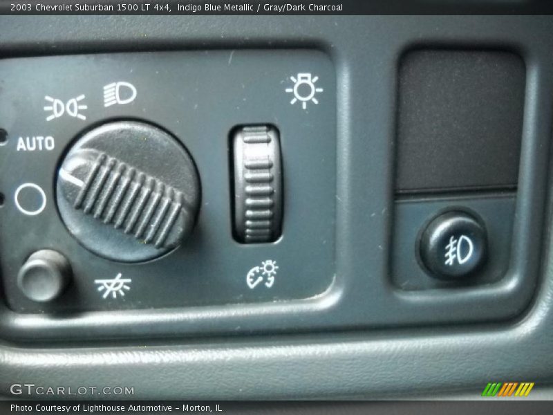 Indigo Blue Metallic / Gray/Dark Charcoal 2003 Chevrolet Suburban 1500 LT 4x4