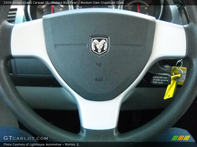 Modern Blue Pearl / Medium Slate Gray/Light Shale 2009 Dodge Grand Caravan SE