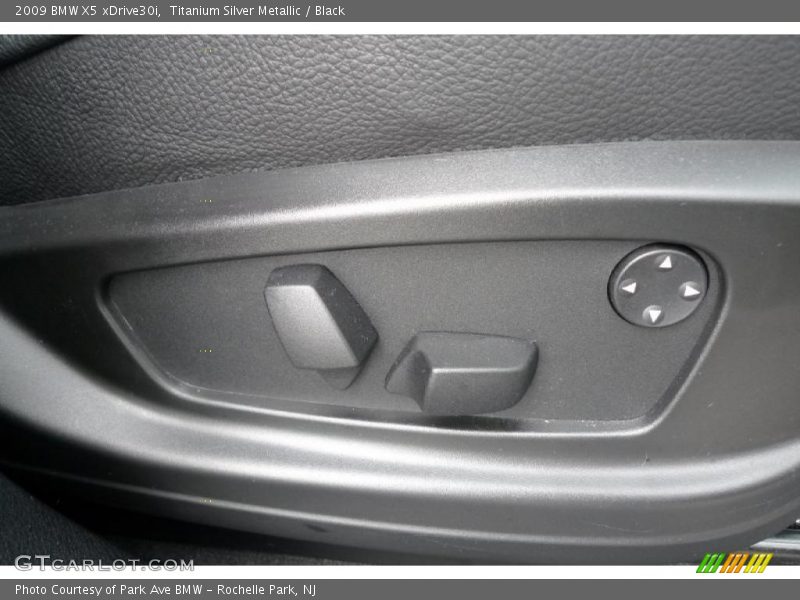 Titanium Silver Metallic / Black 2009 BMW X5 xDrive30i