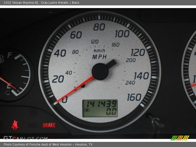 Gray Lustre Metallic / Black 2002 Nissan Maxima SE