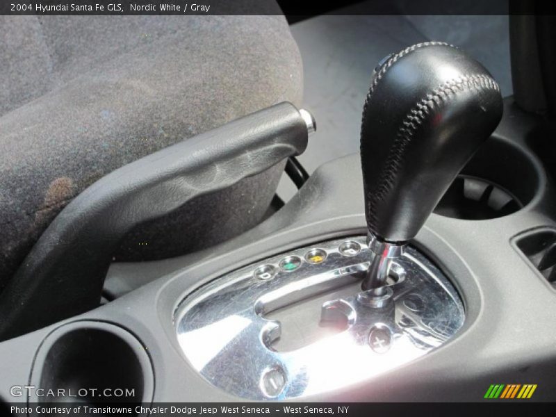 Nordic White / Gray 2004 Hyundai Santa Fe GLS