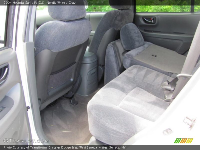 Nordic White / Gray 2004 Hyundai Santa Fe GLS