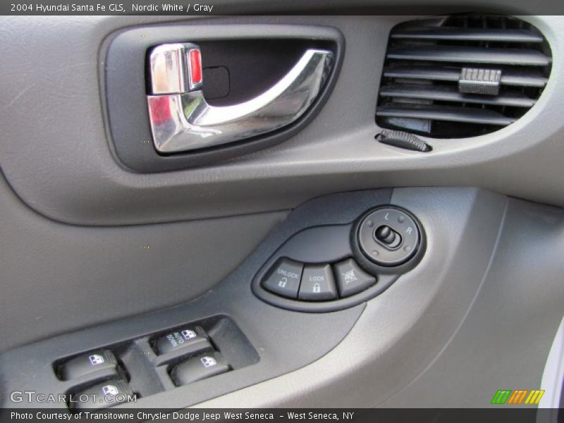 Nordic White / Gray 2004 Hyundai Santa Fe GLS