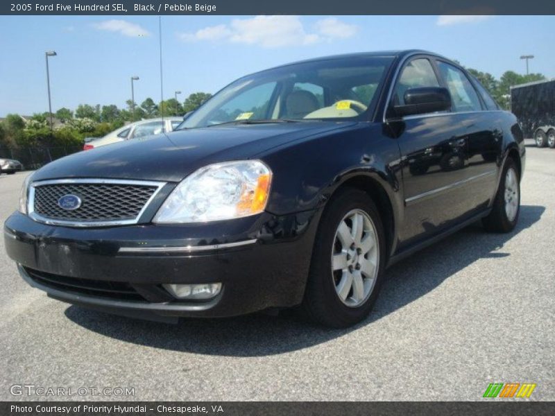 Black / Pebble Beige 2005 Ford Five Hundred SEL