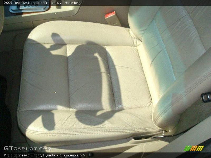 Black / Pebble Beige 2005 Ford Five Hundred SEL