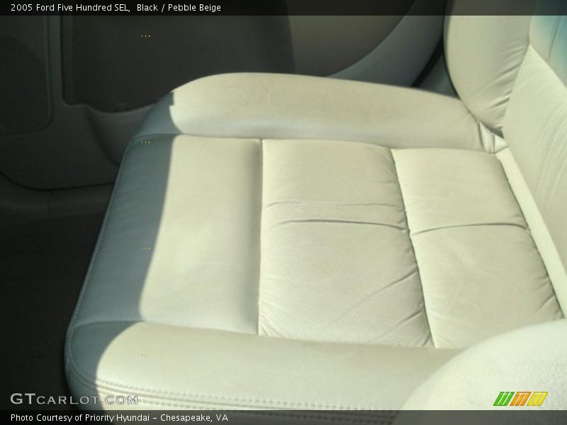 Black / Pebble Beige 2005 Ford Five Hundred SEL